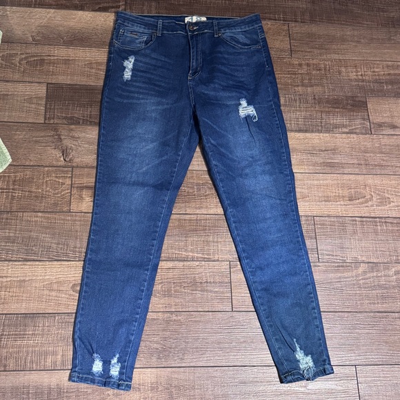 Women’s Skinny Jeans - Picture 1 of 3